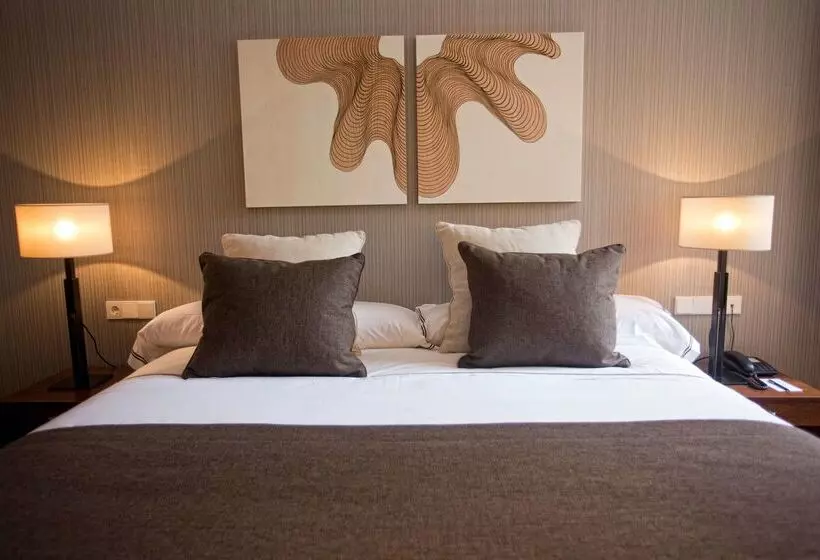 هتل Carris Cardenal Quevedo