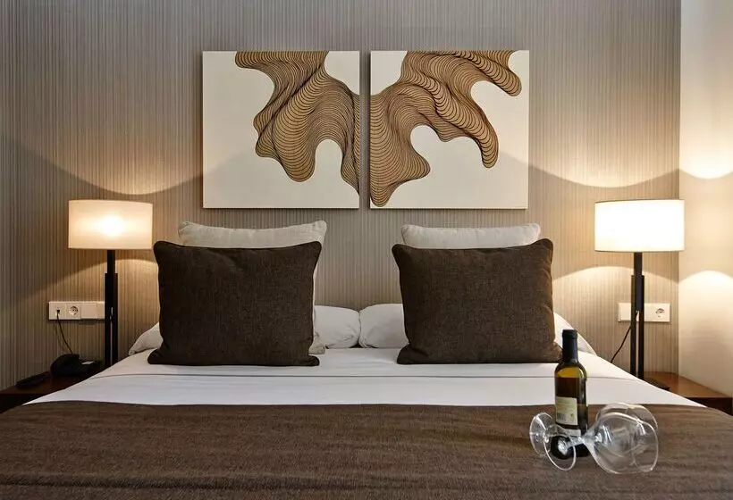 هتل Carris Cardenal Quevedo