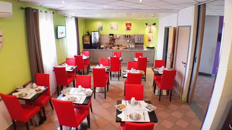 Отель L Hôtel Du Marais Romilly Centre