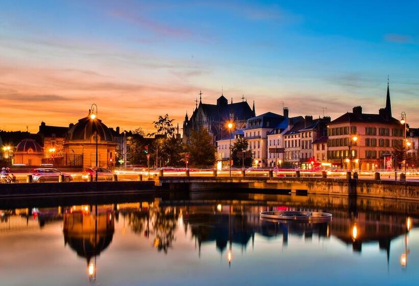 ホテル L Hôtel Du Marais Romilly Centre