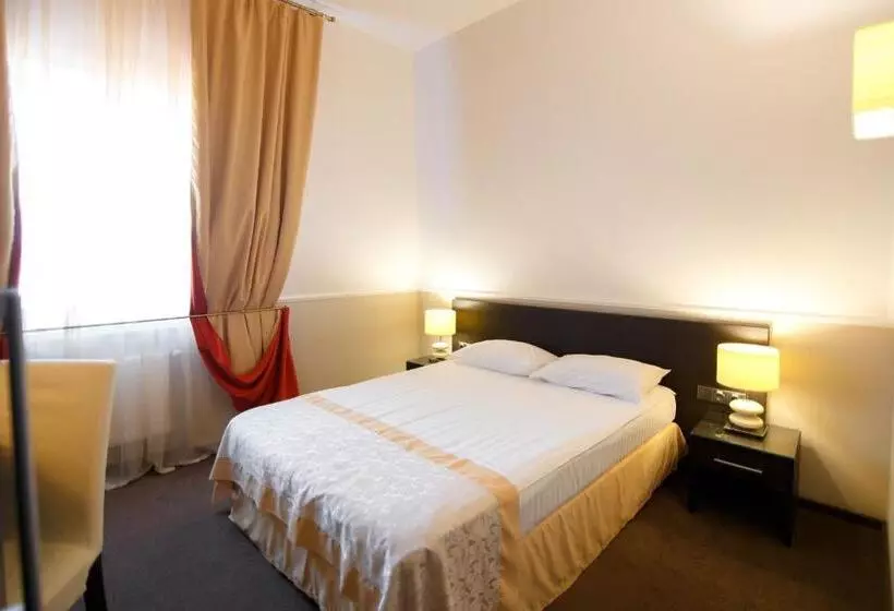 호텔 Optima Kropyvnytskyi