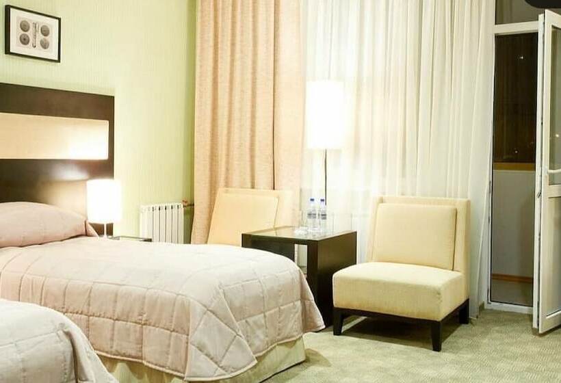 Business Hotel Senator