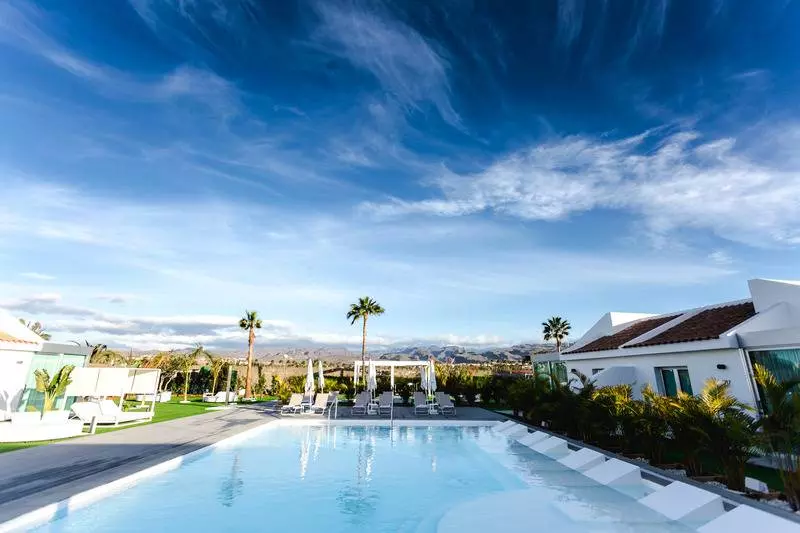 Seven Hotel & Wellness Gay Men Only