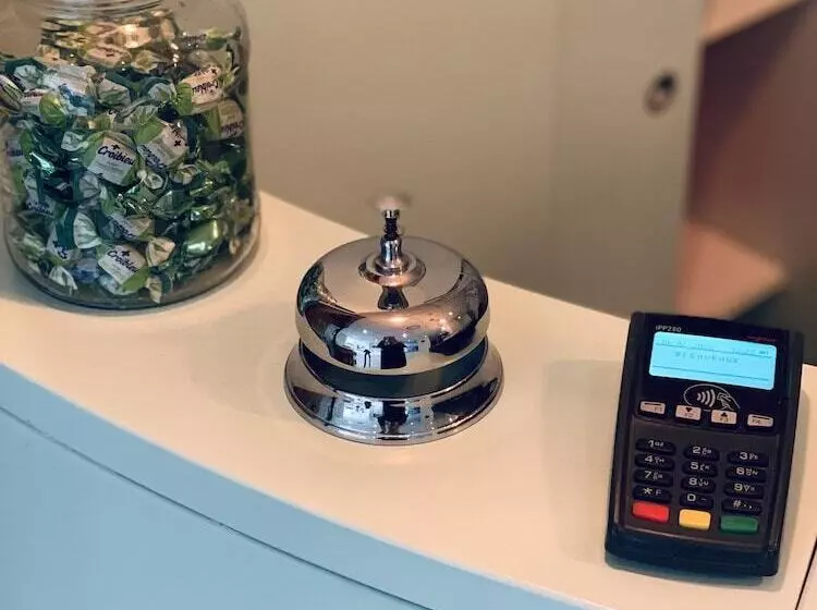 Отель Le Nice Etoile