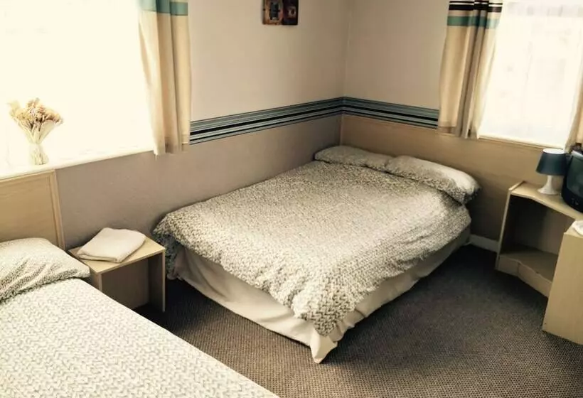 هتل West Vale Villa