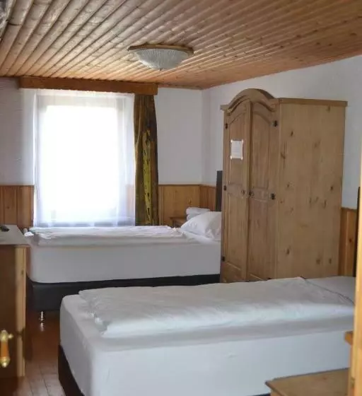 Hotelli Altes Fährhaus Duisburg