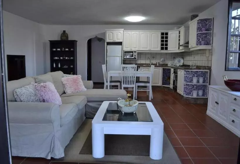 ペンション Habitaciones Doña Cris