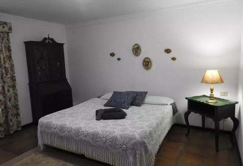 ペンション Habitaciones Doña Cris
