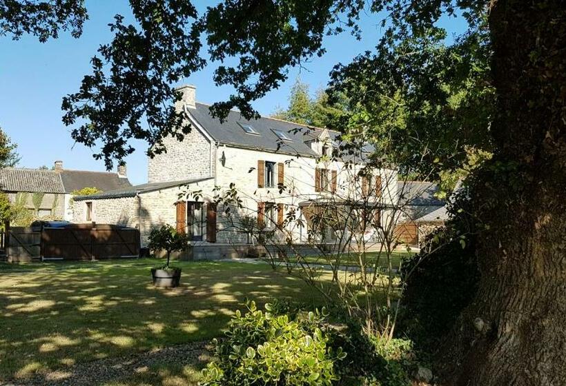 ペンション Le Jardin Des Chênes