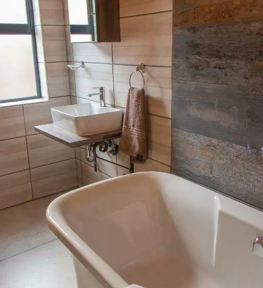 Majatalo Parkside Guesthouse