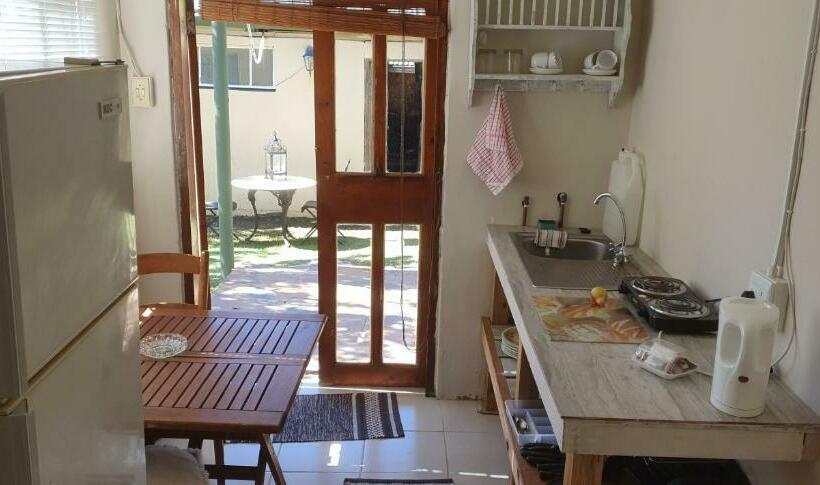 مبيت وإفطار African Dawn Guesthouse