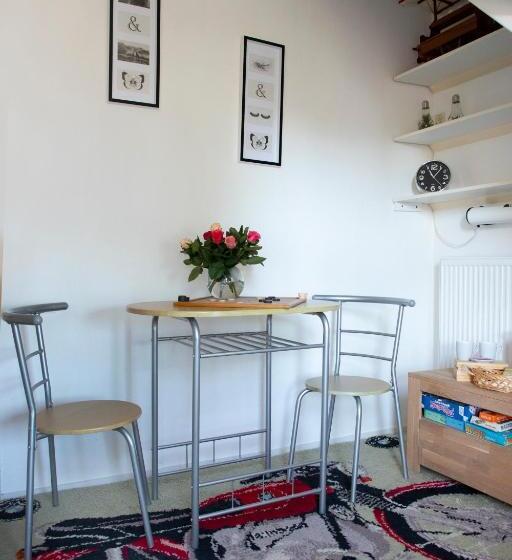 مبيت وإفطار B En B T Pekeltje