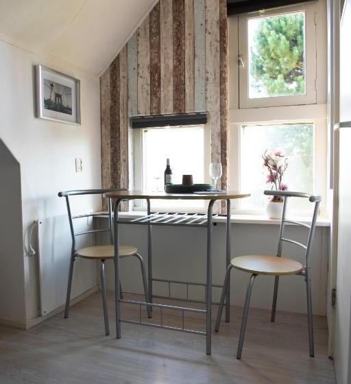 مبيت وإفطار B En B T Pekeltje