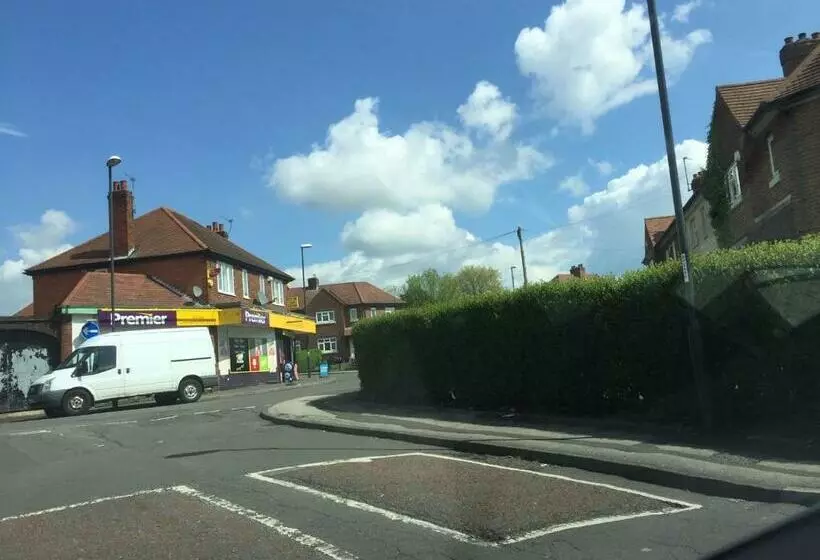 پانسیون Browning House Bedrooms I Long Or Short Stay I Special Rate Available