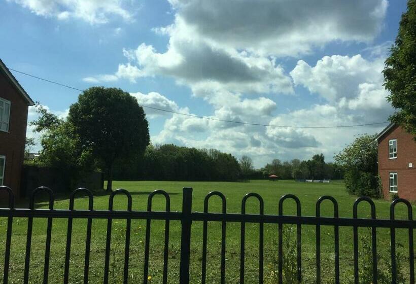 Пансион Browning House Bedrooms I Long Or Short Stay I Special Rate Available