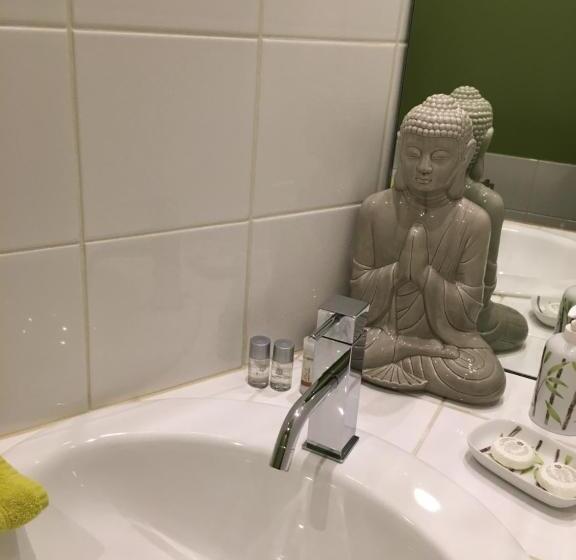 Bed and Breakfast L émiline