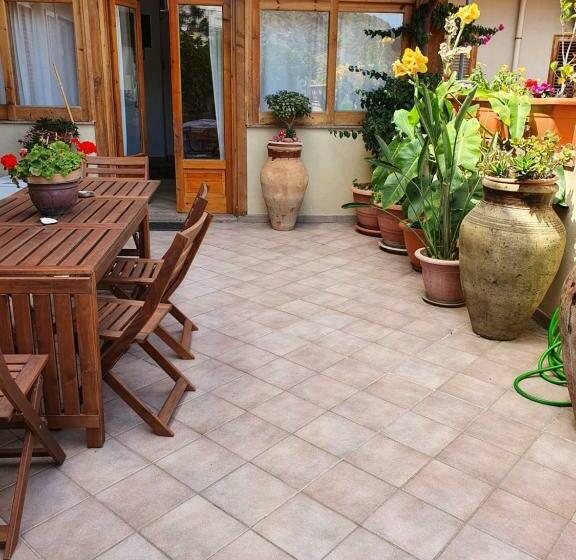 بنسيون Bristol Apartment