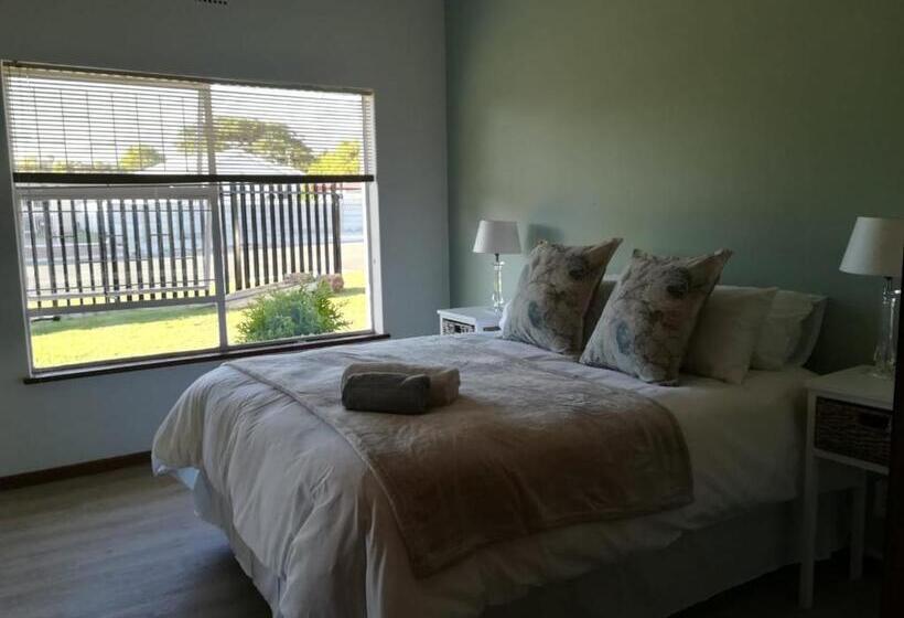 بنسيون Koraalboom Guesthouse