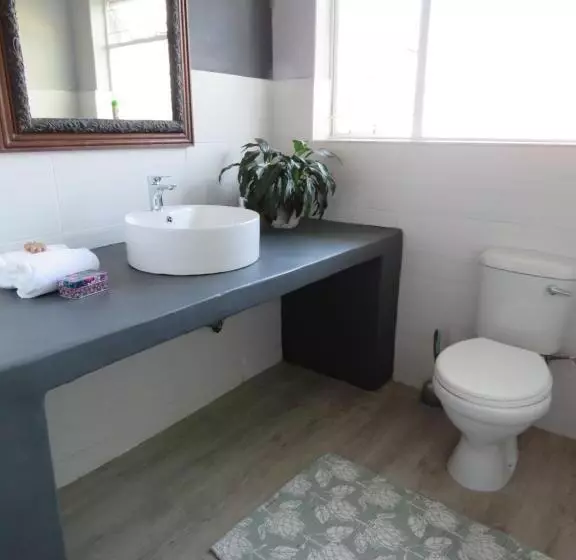 Majatalo Koraalboom Guesthouse