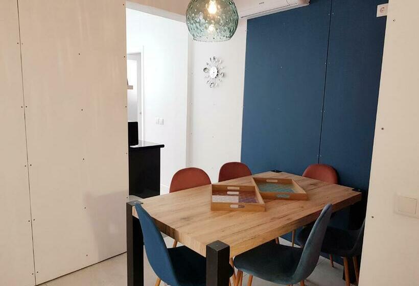 ユースホステル Pink Nblue House