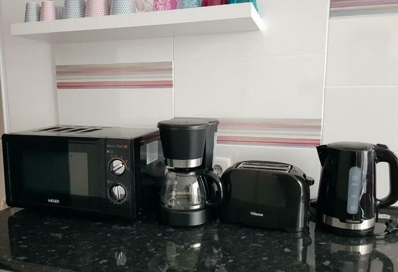 ユースホステル Pink Nblue House