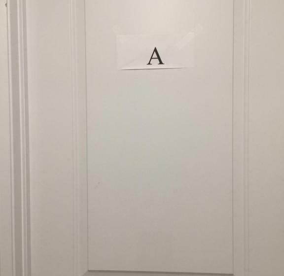 Pension Charming, Comfortable Bsmt Apartment In Pickering