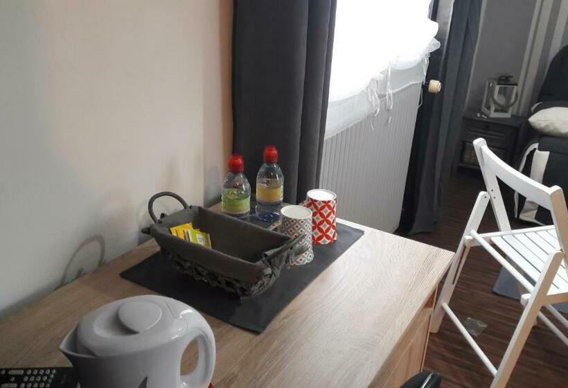 ベッドアンドブレックファースト Chambre D Hôte   La Ruche Des Bleuets