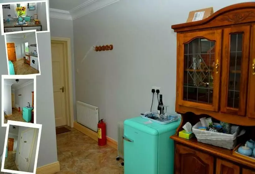 Aamiaismajoitus (B&B) Kingstown House