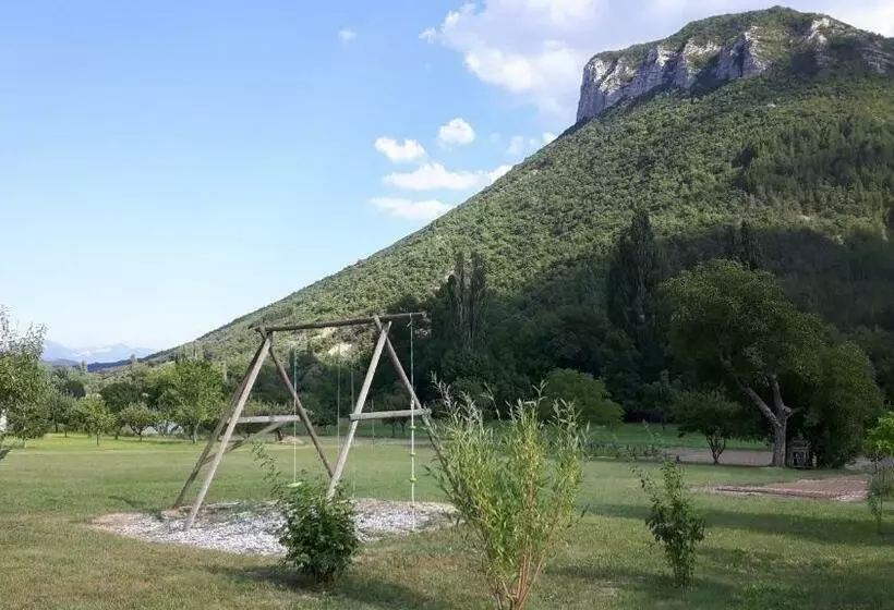 Aamiaismajoitus (B&B) Le Petit Nid Douillet