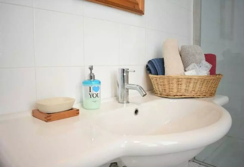 پانسیون Villa Scalabrini