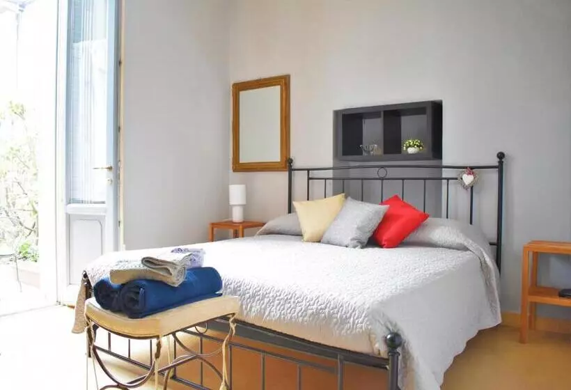 پانسیون Villa Scalabrini