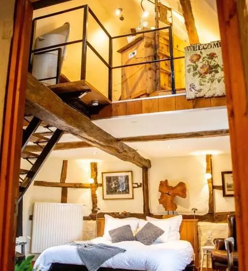 Aamiaismajoitus (B&B) Een Vleugje Wellness In De Voerstreek   Bed & Brocante Onder De Poort