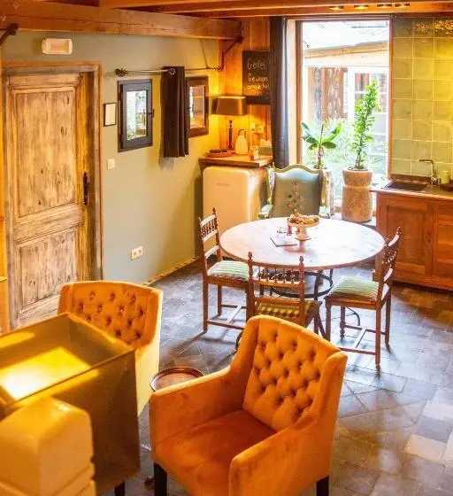 Aamiaismajoitus (B&B) Een Vleugje Wellness In De Voerstreek   Bed & Brocante Onder De Poort