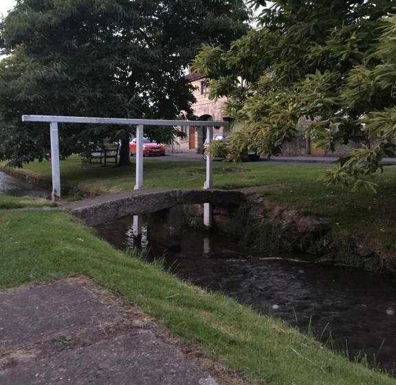 호텔 The Masons Arms