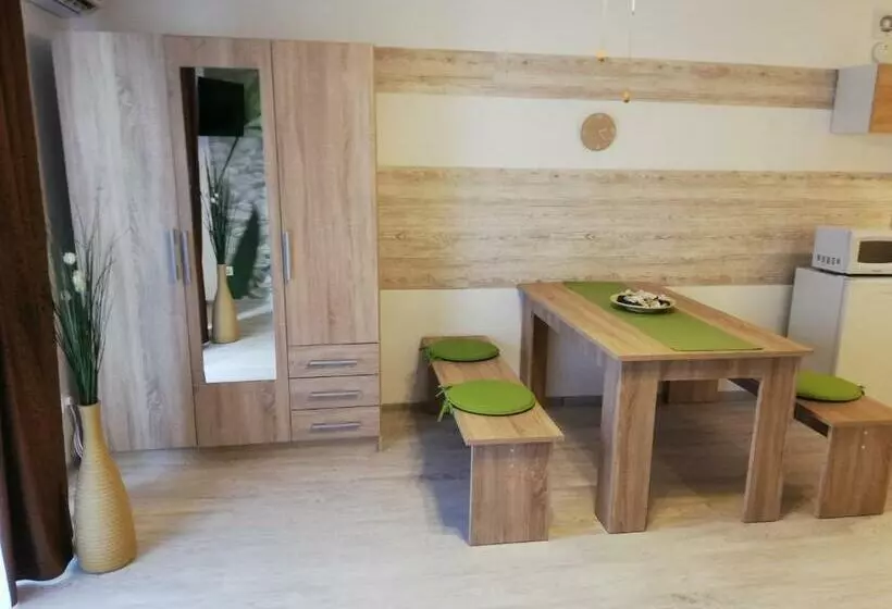 Orchidea Apartman