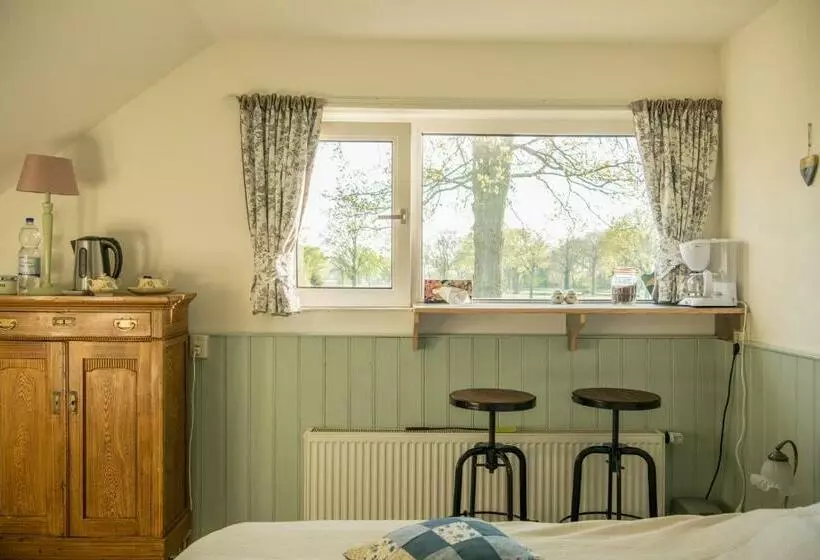 ベッドアンドブレックファースト Boerderijkamer Korenbloem