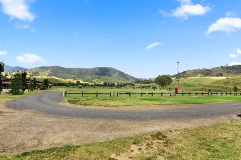 ベッドアンドブレックファースト Dargo River Inn