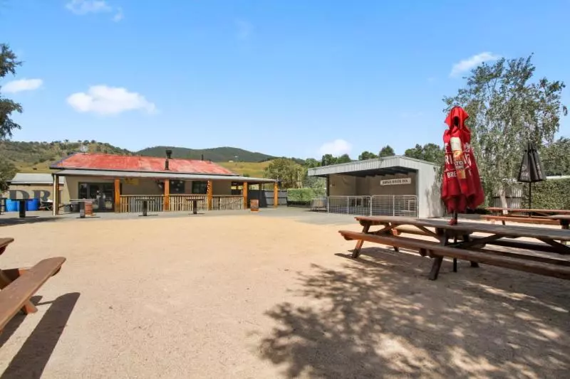 ベッドアンドブレックファースト Dargo River Inn