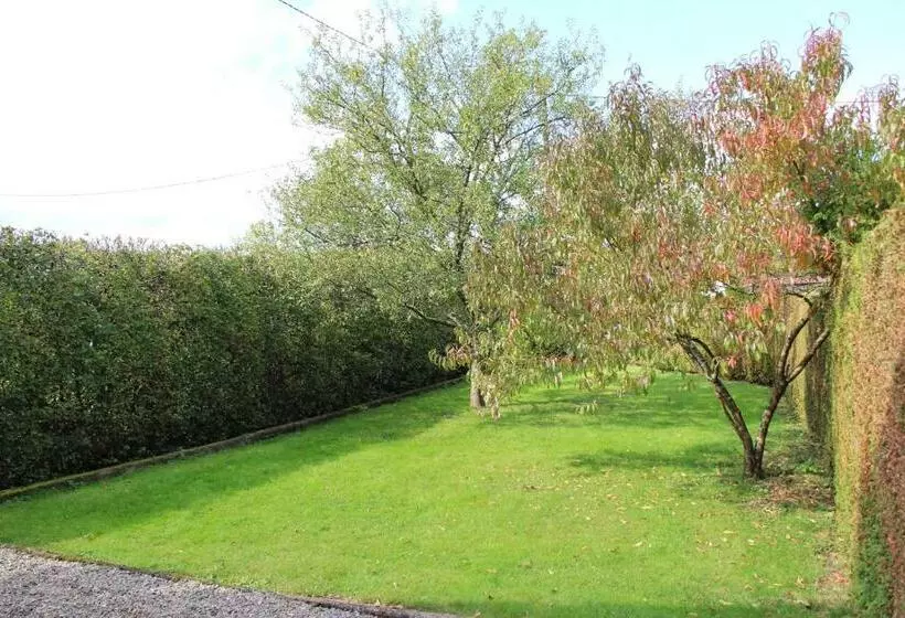 Aamiaismajoitus (B&B) Chambres D Hôtes Domaine Des Iris