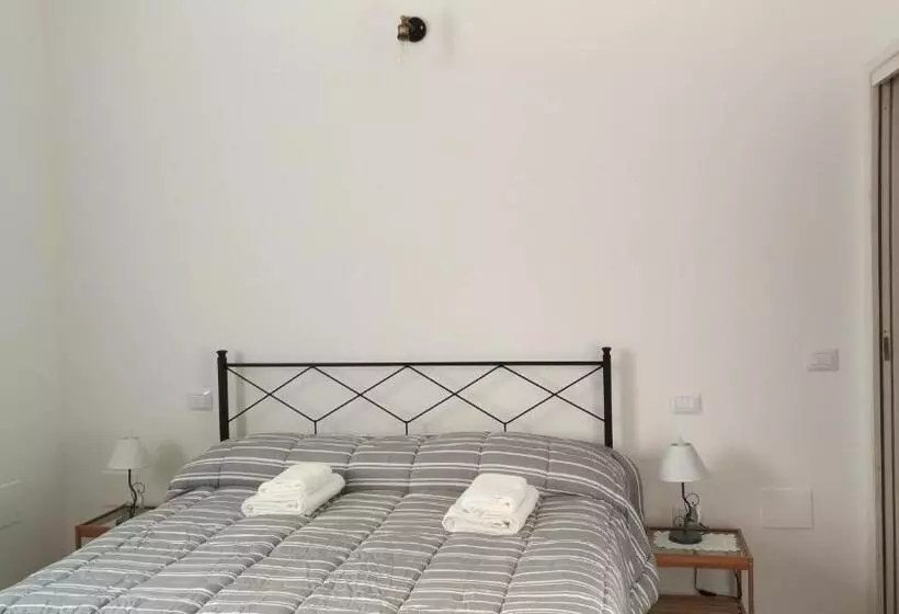 ホテル Agriturismo  Le Serre