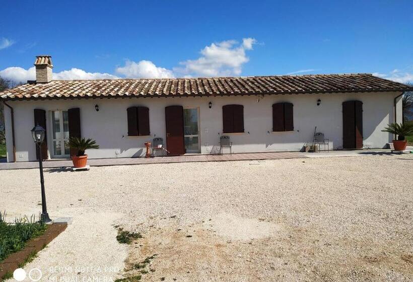 בית מלון כפרי Agriturismo  Le Serre