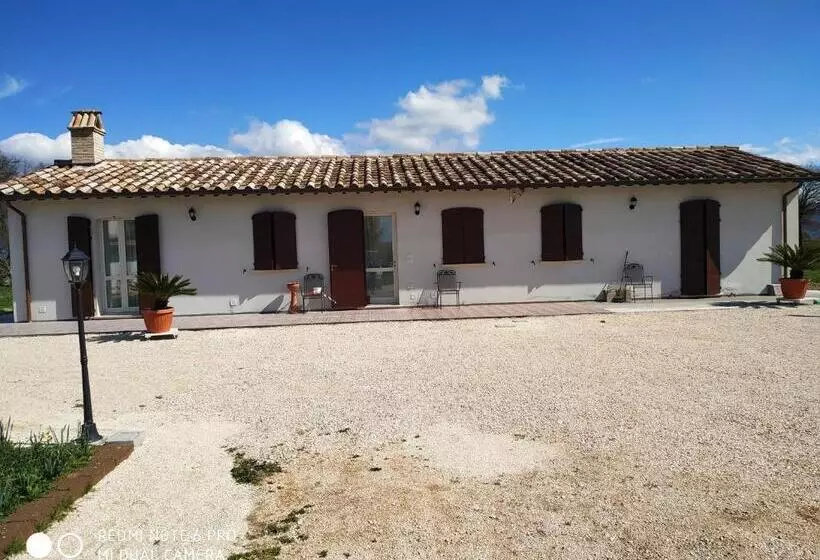 ホテル Agriturismo  Le Serre