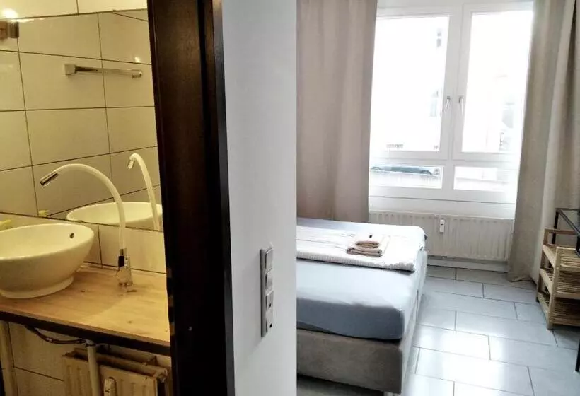 Majatalo Sroom 118 And 119 In Center