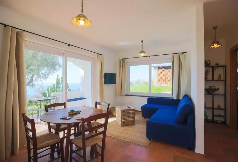 پانسیون The Olive Tree   Seaview Apartments