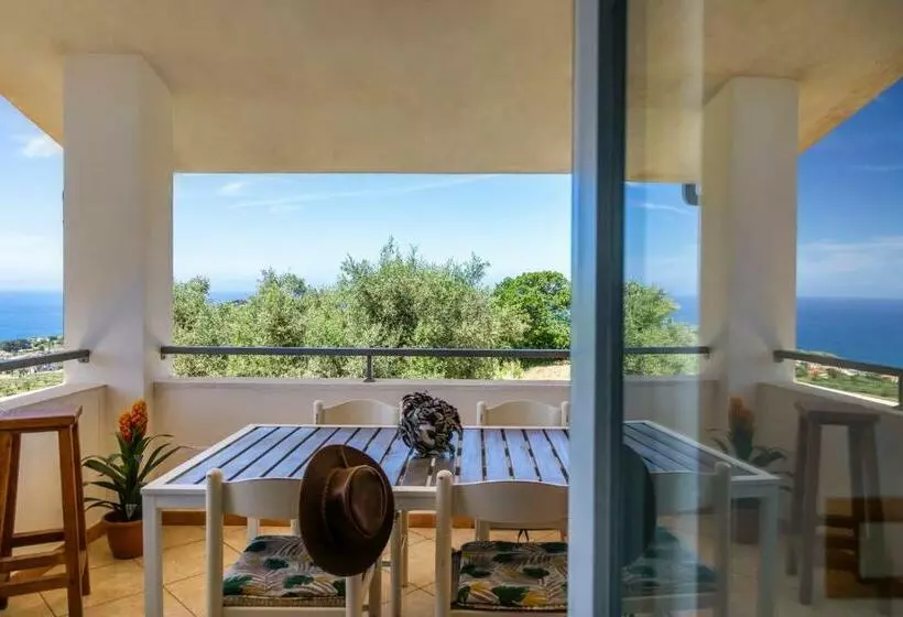 پانسیون The Olive Tree   Seaview Apartments