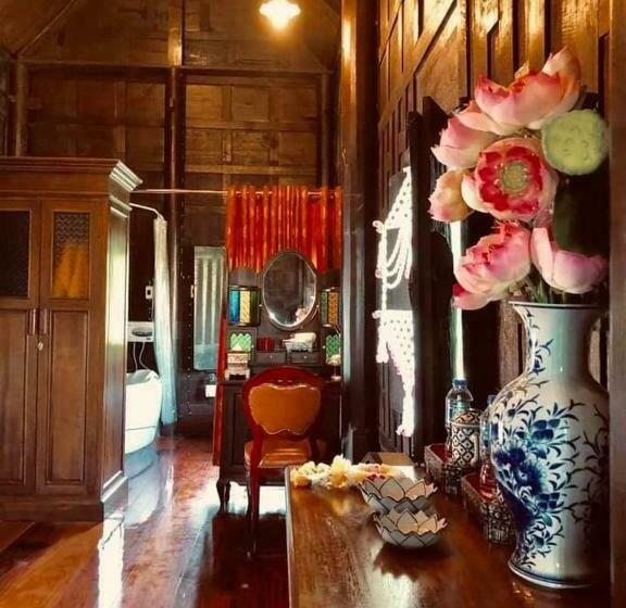 منتجع Rueanrubkwan