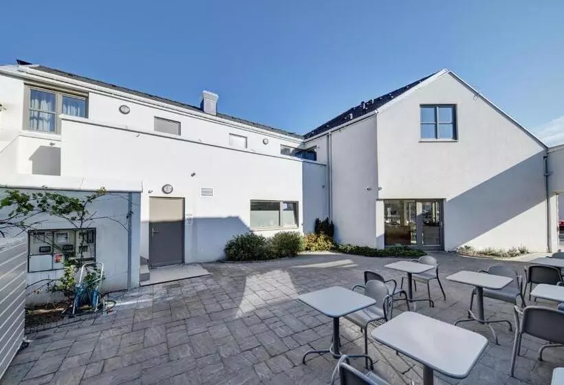 ベッドアンドブレックファースト Fekete Sas Motel