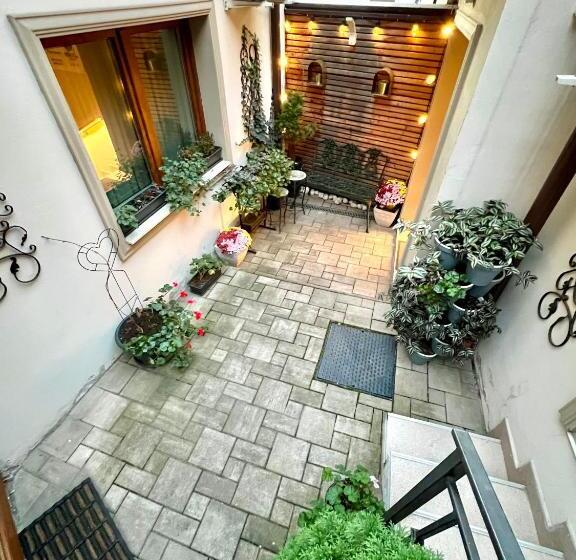 هتل Lumiere House Sibiu