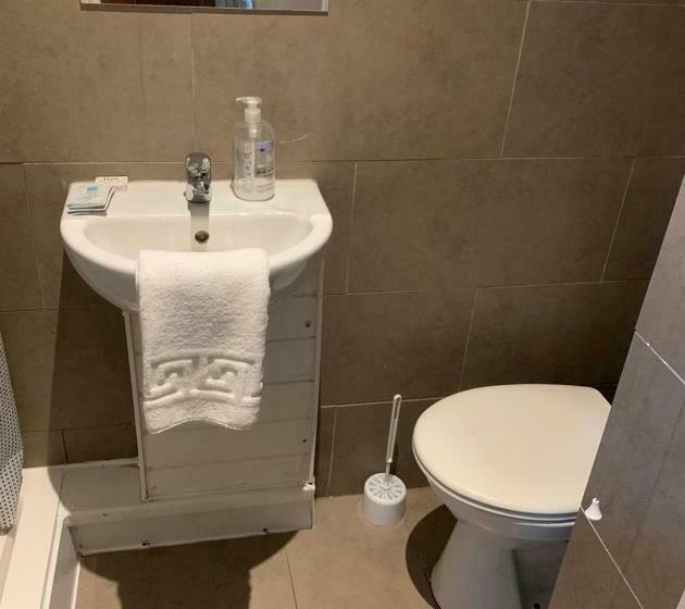 بنسيون Albert Guest House