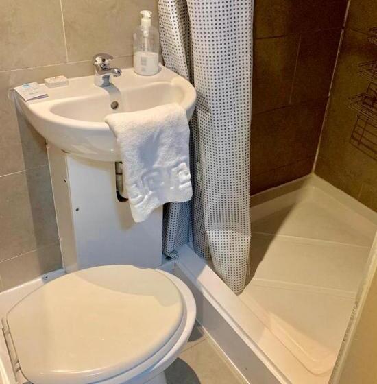 بنسيون Albert Guest House